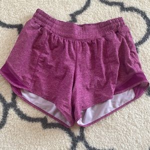 Lululemon Hotty Hot 4in Heather Fuchsia Size 6